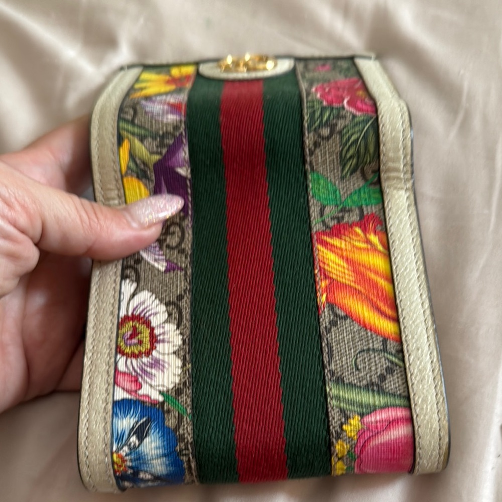 Gucci Beige Floral Wallet with Red and Green Stripes - Picture 3 of 4